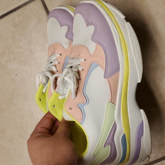 F21 platform sneakers - Picture 4 of 7